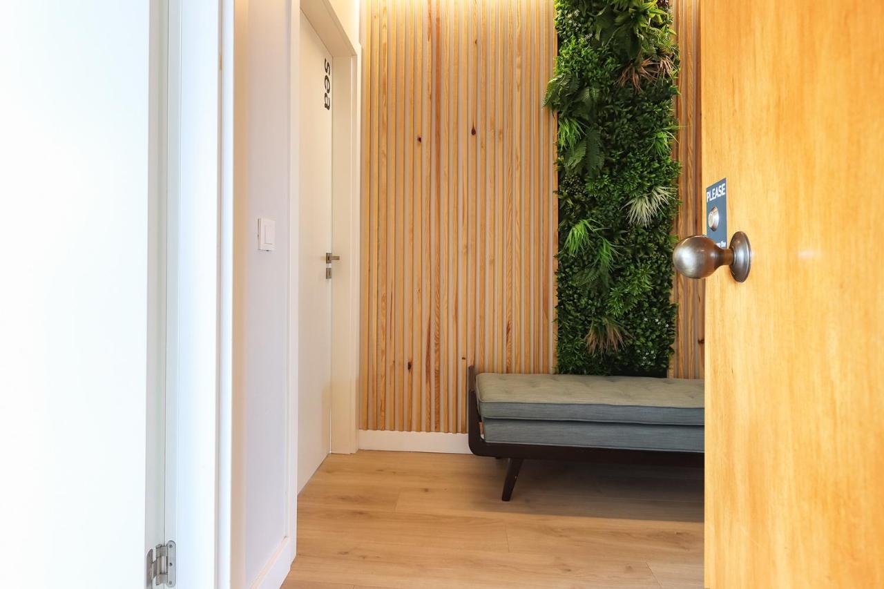 Lisbon Airport Earth Rooms By Homing Екстериор снимка