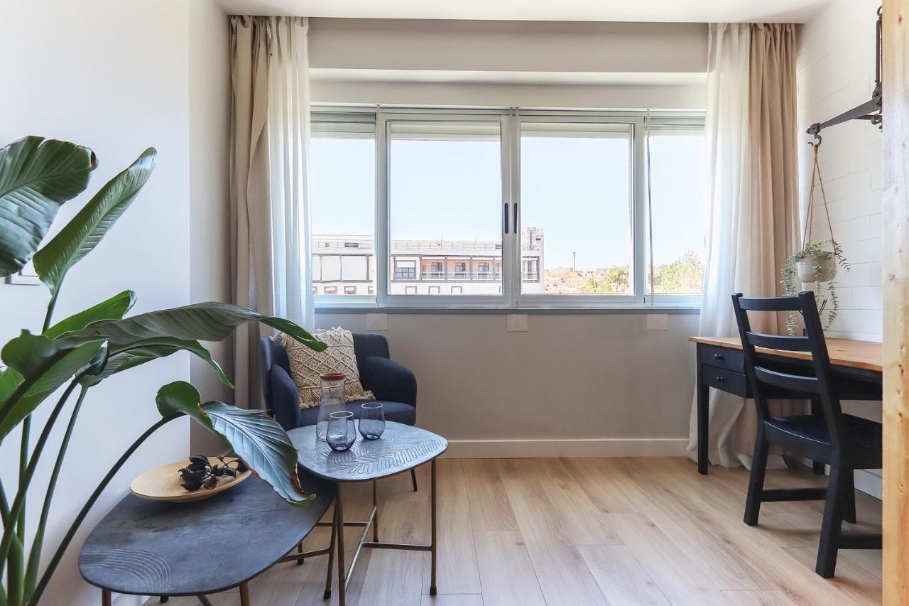 Lisbon Airport Earth Rooms By Homing Екстериор снимка